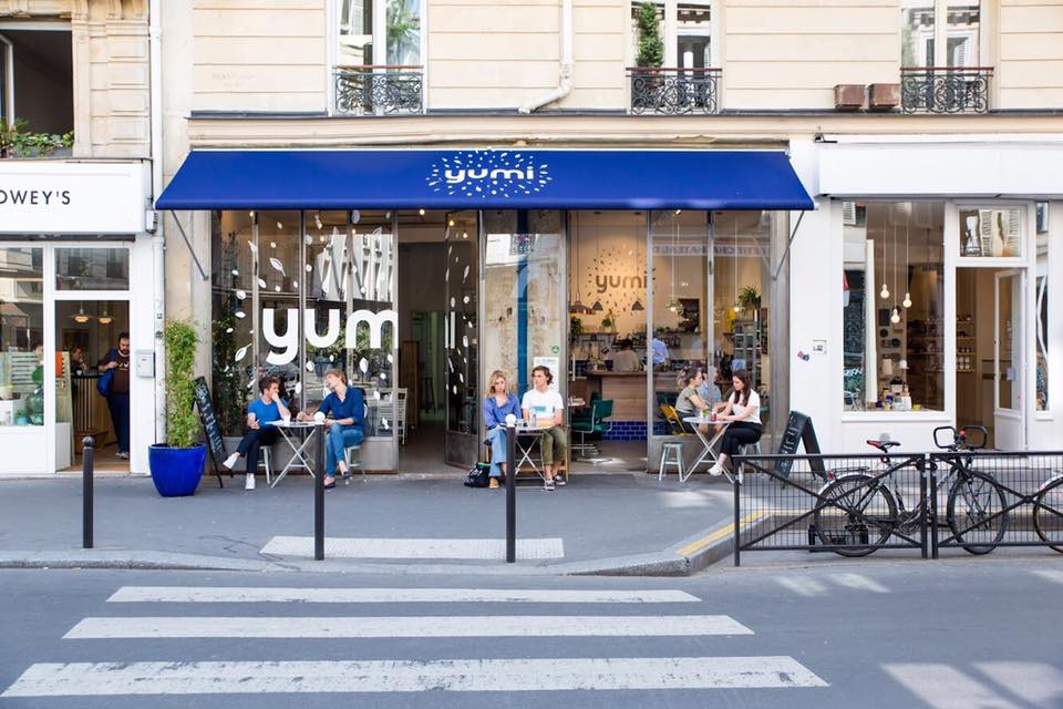 Il y a 3 ans, <a href="/yumidrinks/">Yumi</a> et ses petites bombes de légumes 🥦🥕🌶 intégraient le #TesteurDeCommerce ! Le début d'une belle aventure, puisqu'ils se sont ensuite installés de façon pérenne un peu plus loin dans la rue du Château d'Eau ! 👏👏
