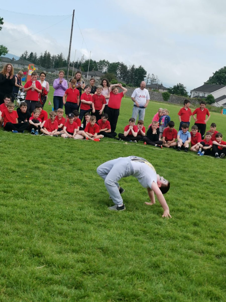cbsjuniors's tweet photo. Some boys from second and fourth class really impressing the school with their amazing gymnastics display!! https://t.co/0VQLR7Igef