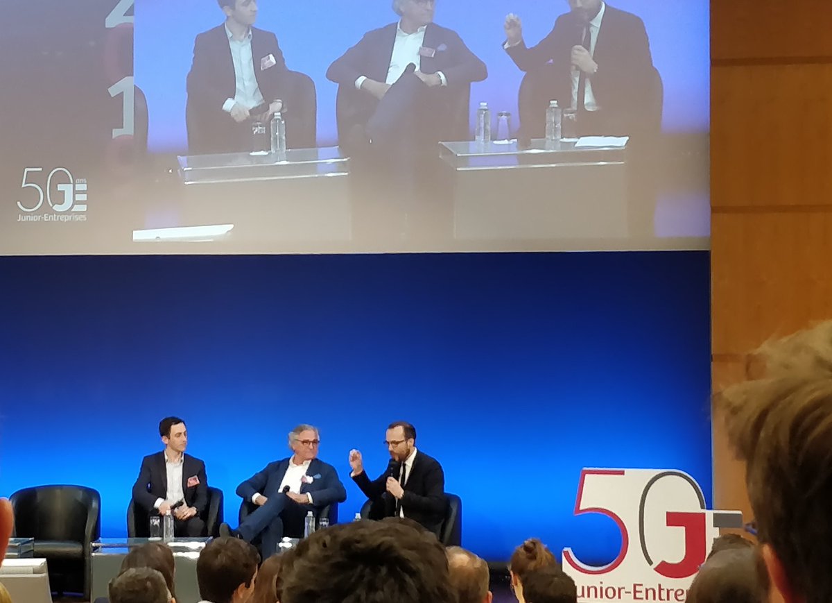 ESSCA_Junior's tweet photo. Les #JuniorEntreprises célèbrent ce soir les 50 ans du mouvement ! 🚀

En thread : les moments forts de la soirée 🔥 #50ansJE https://t.co/S0B5YpvoND