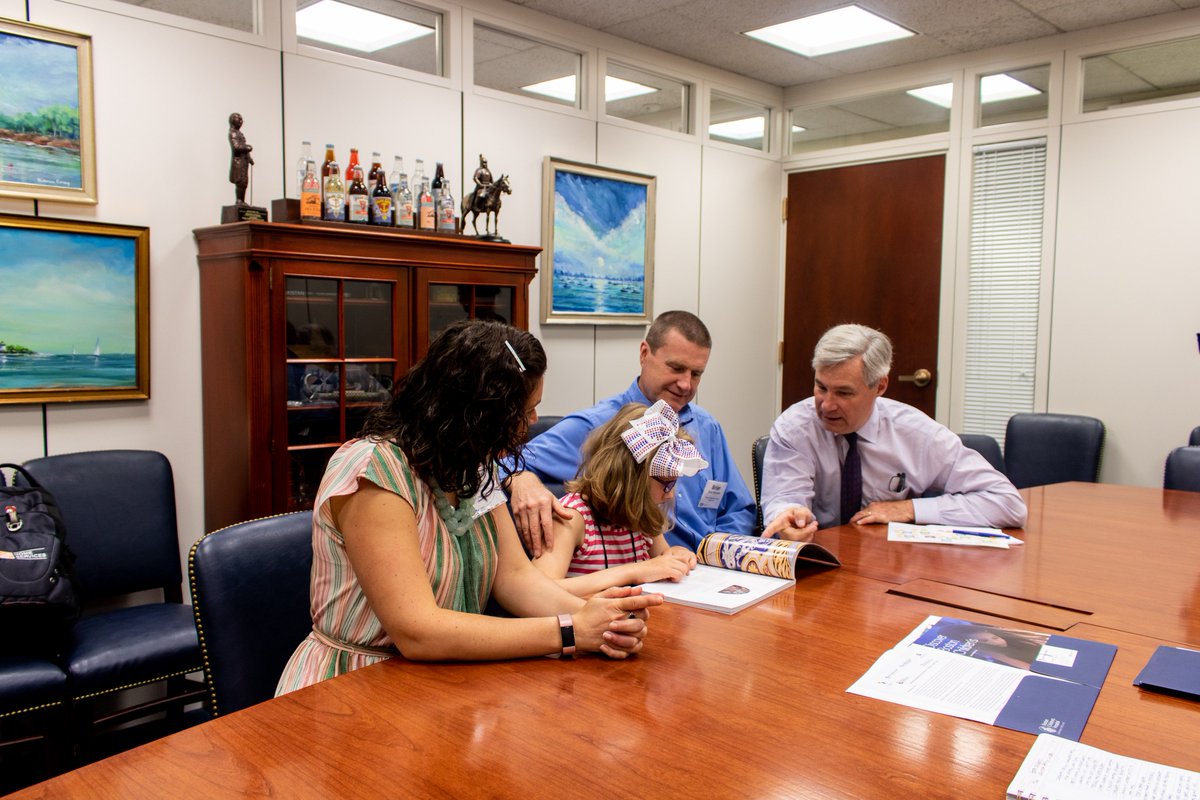 Sheldon Whitehouse tweet media