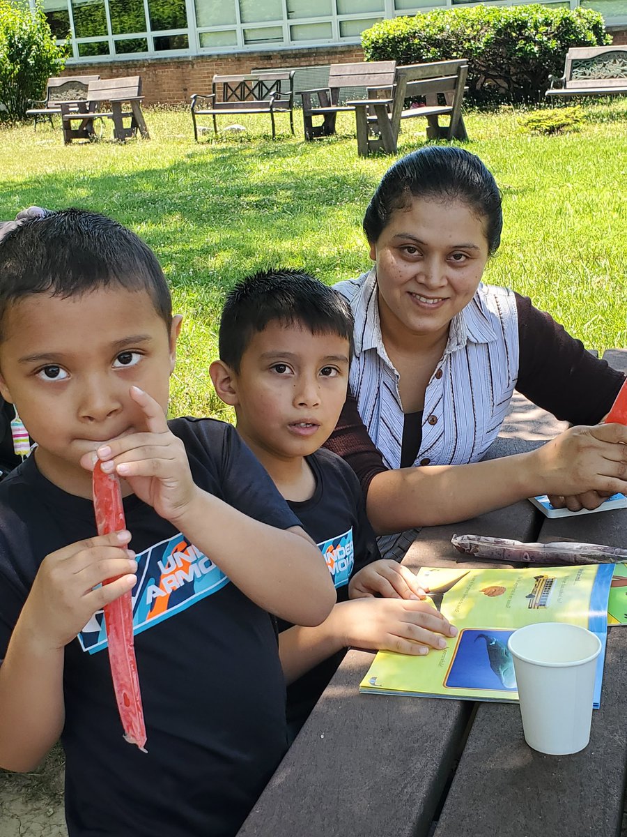 MsChandlerELL's tweet photo. A beautiful summer day reading in the Sully courtyard! @SullyES_LCPS https://t.co/u1NgBUXMGV