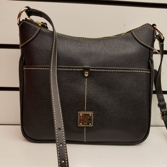 mjireh's tweet photo. So good I had to share! Check out all the items I'm loving on @Poshmarkapp #poshmark #fashion #style #shopmycloset #eliotdanori #dooneybourke: https://t.co/Gedd3COkpD https://t.co/DJM0KM0gfC