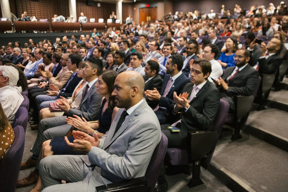 UofTDoMFellows's tweet photo. Congratulations to all our 2018-19 Department of Medicine graduates! A very memorable night for both faculty and grads. Congrats! 
#medicalgraduation #uoft #uoftdom #medicine #Fellowship https://t.co/RkxPOILa9i
