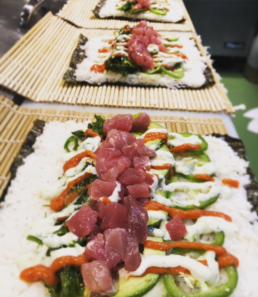 mojocafevt's tweet photo. Sushi Burrito tonight! #itsjustabigsushiroll #summerfood #gitusome https://t.co/Y27cpEdzVU