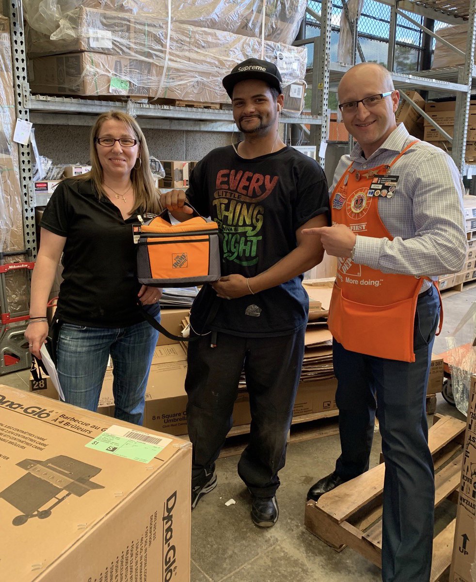 JohnSylvia34's tweet photo. Thank You for all of the Assembly Support Calvin. We appreciate all you do in 2613. #AssemblerAppreciation #NEMET @Nirvan79 @JCHomeDepot @corelli189 @steveoliveira4 @warehamhd @JasonArigoni https://t.co/JucihlKRGj