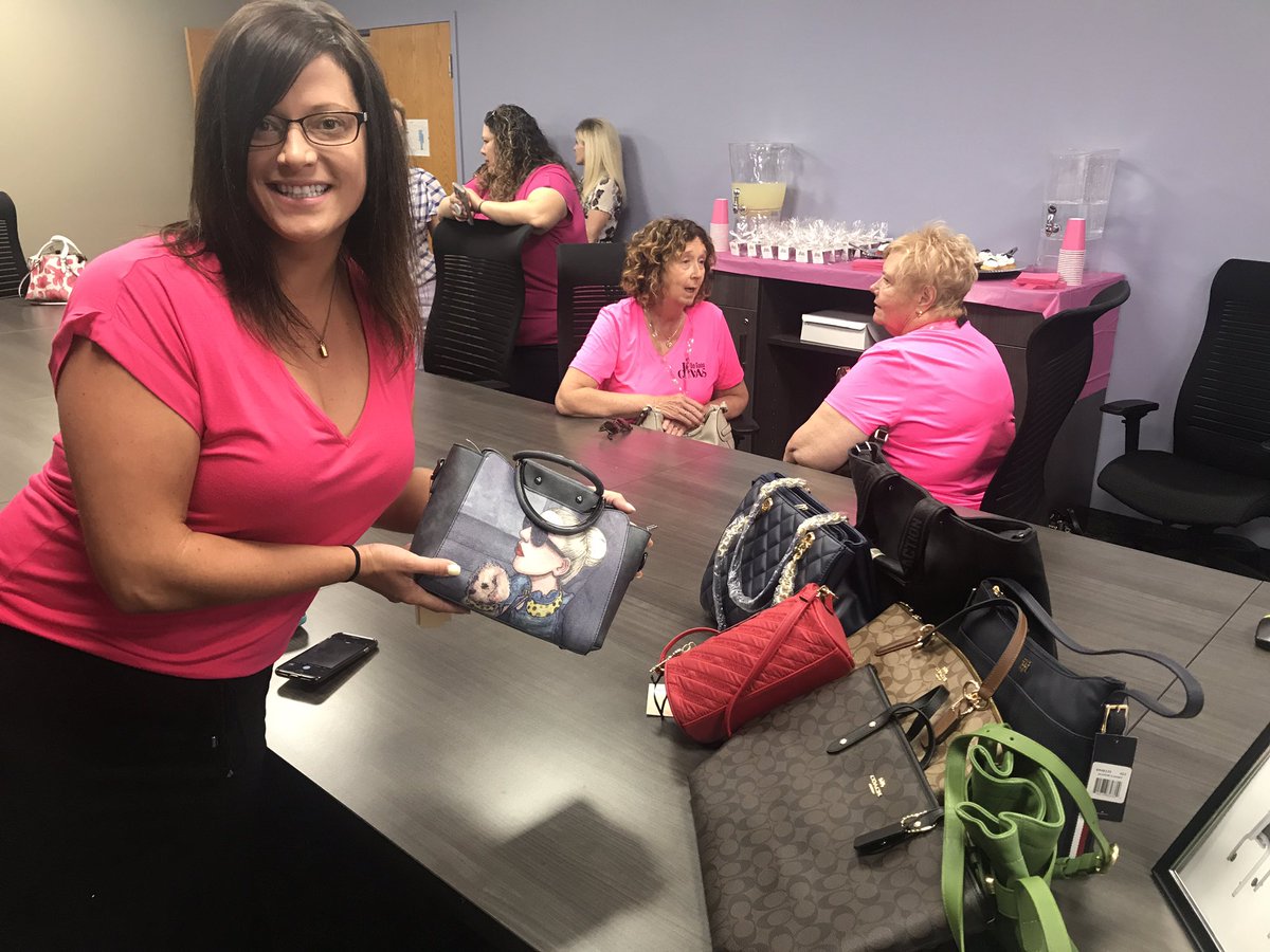 Hardworking #YQG young professional <a href="/LJ_Lovo86/">Lindsay J. Lovecky</a> Vice-President <a href="/DoGoodDivas/">Do Good Divas</a> also with <a href="/LibroCU/">Libro Credit Union</a> @LibroEssexCty with a few purses 👛 👜 - the start to the request for more purses for handbag event Oct 24, 2019.  Thanks Lindsay &amp; the rest of the divas! We so appreciate the support!