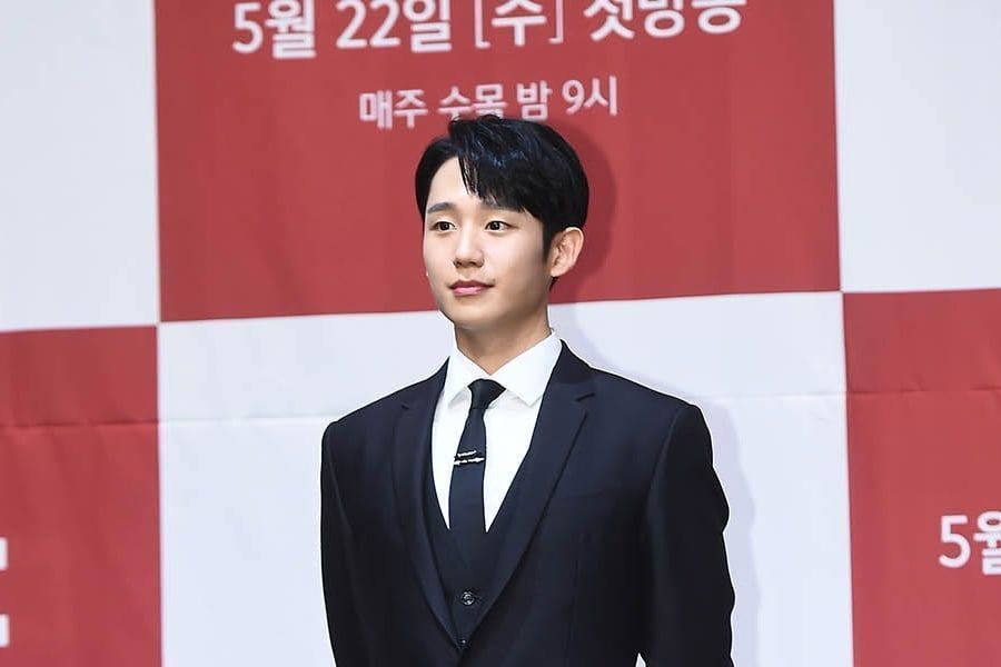 Dramas_De_Asia's tweet photo. ¡#JungHaeIn está buscando su próximo proyecto de actuación!
Ilgan Sports informó que se confirmó que Jung Hae In protagonizaría un nuevo drama titulado “#HalfofHalf” o “#OneFourth”que se emitirá en la primera mitad de 2020. https://t.co/LLOaCiJfvv