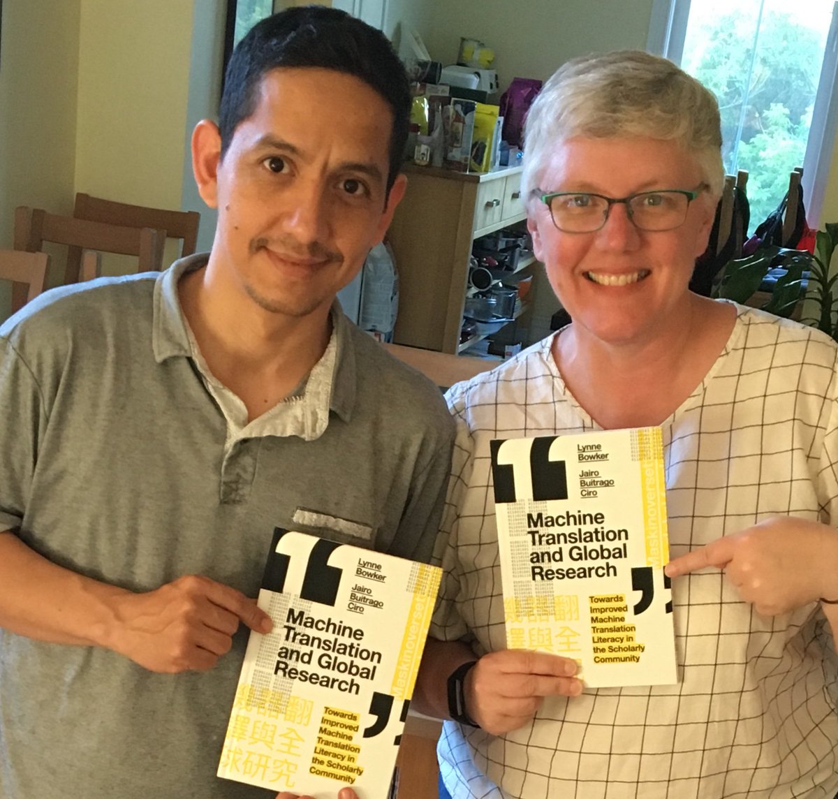 bowkerl's tweet photo. Look what arrived! Finally got copies of our new book "Machine Translation &amp; Global Research" 😀Want your own copy? Get 30% off with code 'EMERALD30' https://t.co/CesaB77NJ2 Review copies available at: https://t.co/uZbdy12og5 @uOttawaArts @UO_ESIS @uOttawaResearch #MTLiteracy #MT https://t.co/LX70tpDi8l