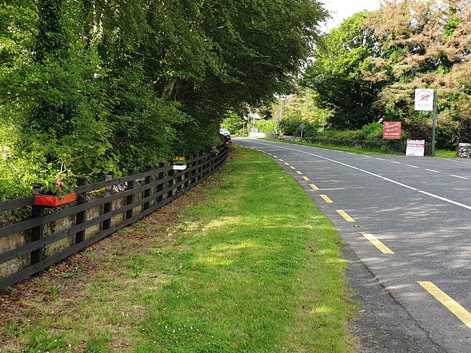 straidepop's tweet photo. Great work being done around the village by our Rural Social Scheme in the last few days. Well done to all involved! #PrideofPlace https://t.co/eF03nhGcgK