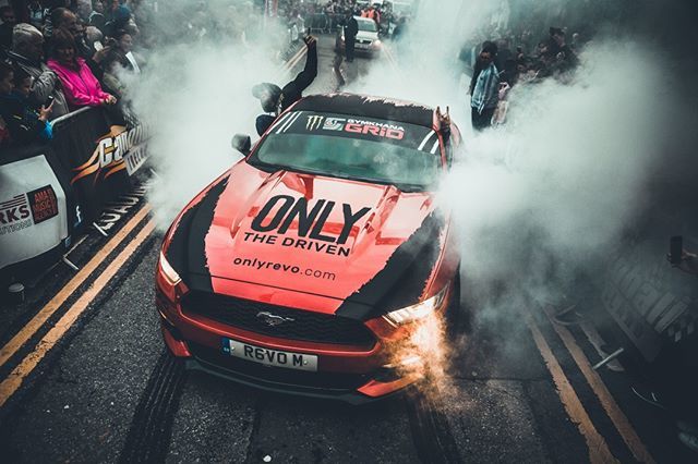 onlyrevo's tweet image. The Revo Mustang in the hands of @monsterenergy @lukewoodham1 &amp;amp; @shanelynchlife at the @cannonballireland. Pleasing the crowds with a burn out! .
.
.
.
.
#onlythedriven #onlyrevo #performancepack #ford #mustang #burnout #ireland #ecoboost #monster #monst… ift.tt/2KExa88
