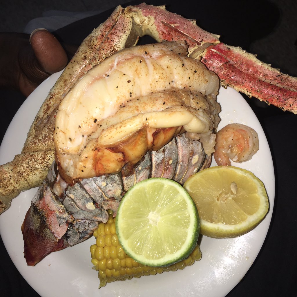 ColeWorld7414's tweet photo. King meal for a king 🤴🏾 https://t.co/PrDmGwL9st