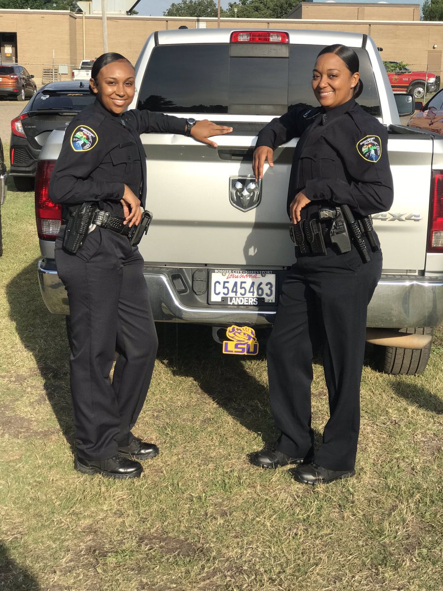 optimusgirl85's tweet photo. Academy graduation day!!!! #SPD #class80 #20strong https://t.co/G0SImhmJSY
