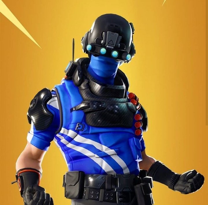 sartinity's tweet photo. L'ultime membre, c'est lui !
 Jok3r 
surnommé le " french Sniper " 
Avec sa technique et sa discrétion sans faille, il prend les ennemis à revers et leur inflige de nombreux dégâts 

#TeamSardinity #Fortnite #YouTube https://t.co/8xykjrJPLn