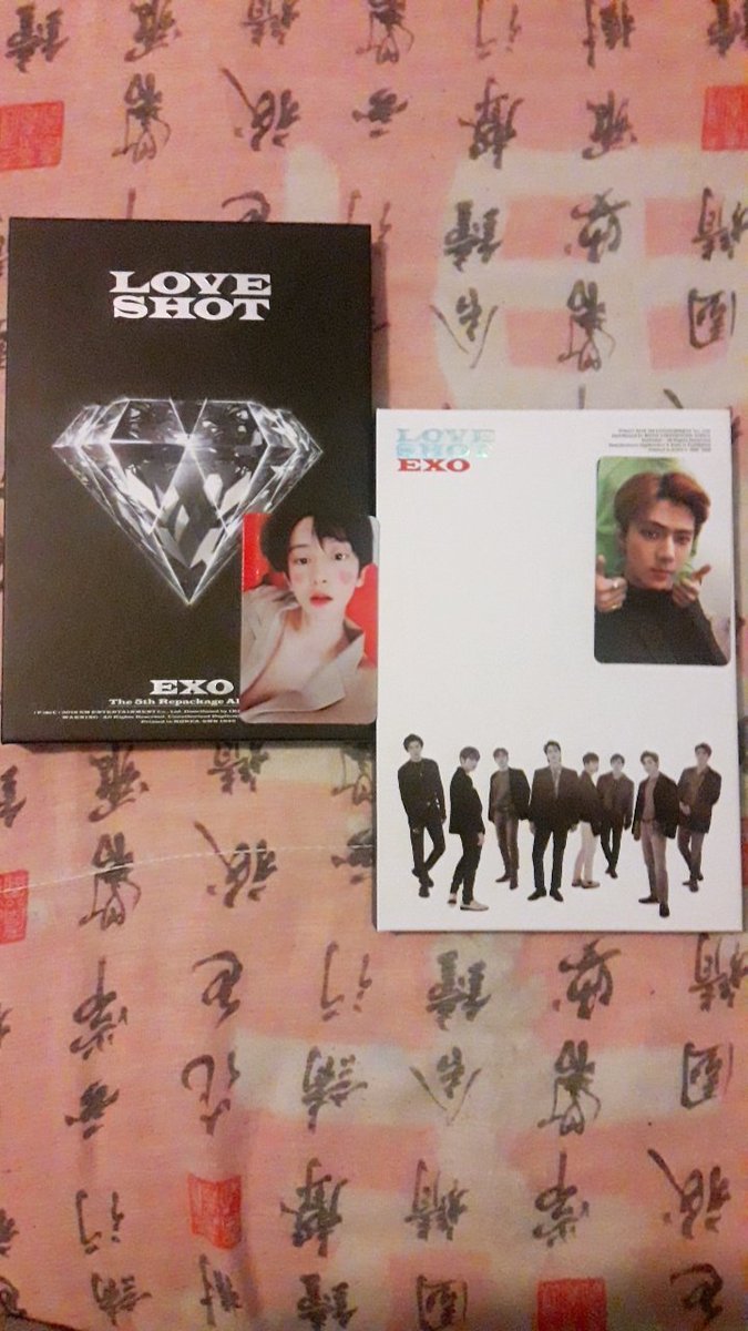 HatakeLays's tweet photo. Agora eu tenho oficialmente as duas versões do album LOVE SHOT do EXO 🔥❤🔥❤🔥❤
Obrigado @AS_Connection!!
❤🔥❤🔥❤🔥❤🔥❤🔥❤🔥❤🔥❤
#Exom #exok #exo #exofandom #exol #weareoneexo #kpopbr #kpop #exoalbum #exolove #exoloveshot #albumexoloveshot #exoloveshotalbum #chanhun https://t.co/sf3v9Ntnkk