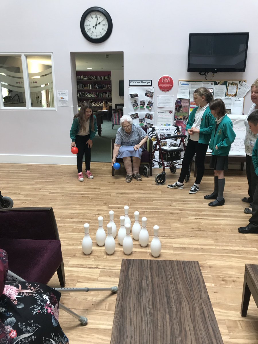 ALCRRYear5's tweet photo. We had a wonderful afternoon at the INTERGEN project and made some new friends. Looking forward to seeing you again in a couple of weeks! #proud #rolemodels @ALCRoseheyworth https://t.co/JsQZHgtWMY