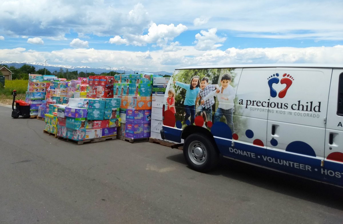 apreciouschild's tweet photo. Wow! 57,189 diapers, 7,952 wipes, 2,040 ounces of formula. That’s how much HomeAid Colorado collected and donated to us at their #BuildersForBabies event. These generous gifts mean so much to the families in need we serve through our Basics 4 Babies program. We are so grateful! https://t.co/FSEzAkapYk