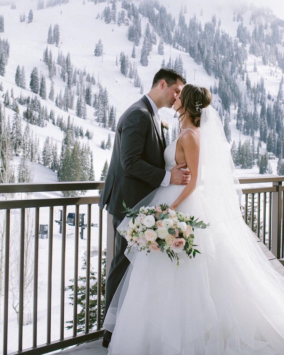 Snowpine Lodge tweet media