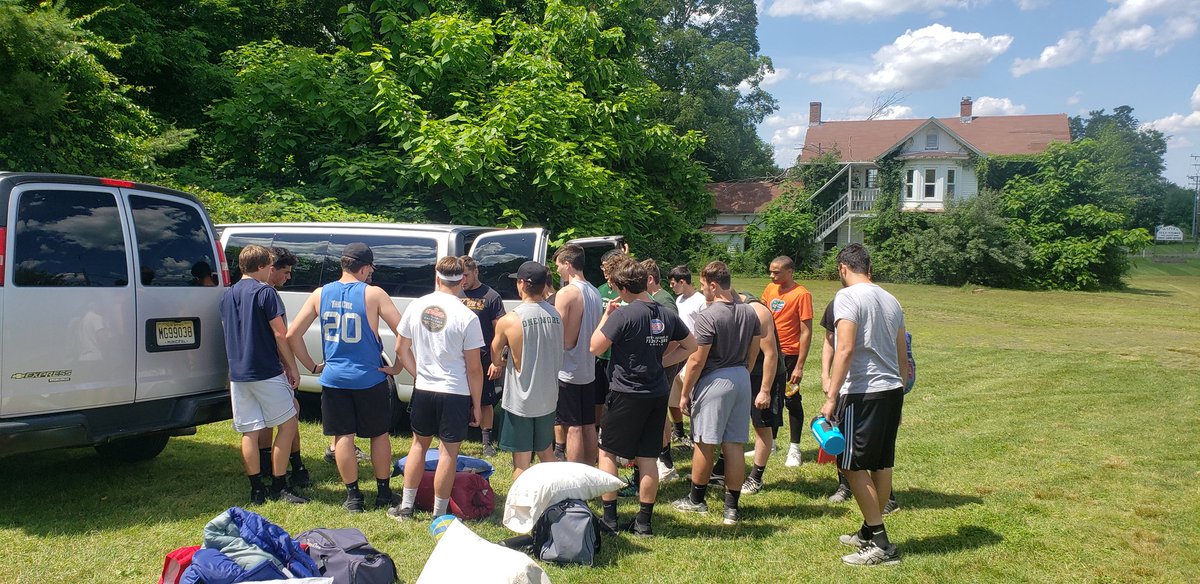 dempseym73's tweet photo. Senior Overnight to Empower. Collaborating to become better leaders on the field and in the classroom. 
#Empower #RocketFootball #HazletProud #Leadership #GreatDayToBeARocket #EmpowerTeamBuilding https://t.co/G0HpAYewz4