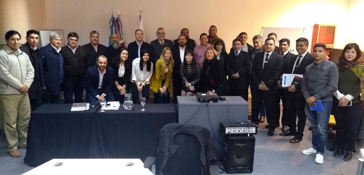 soledadarnedo's tweet photo. Más imágenes de la Jornada de Telecomunicaciones en Santiago del Estero. https://t.co/sXQSDUhrU5