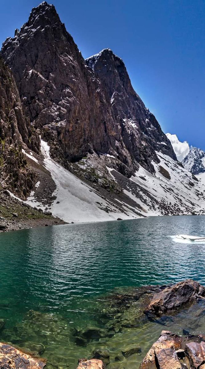 SairSapataPk's tweet photo. Spin_khwarr Lake
#Swat Valley
#Kalam to #Atror 1.5 hour #Jeep Ride -
#Atror to #Liddu 20 mins jeep ride -
Trek from #Liddu to the #Lake 2 to 4 hours dpending on how fast you go
#BeautifulPakistan
#Pakistan #wonderfulpakistan
#wonderfulplaces https://t.co/nxdEPVMxqT