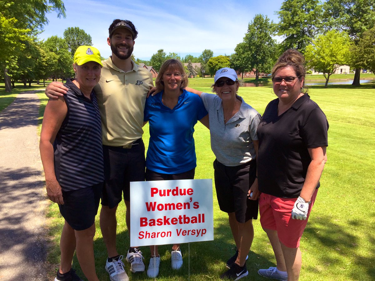 HoopsHall's tweet photo. Beautiful weather at @ChippendaleGC today for our Coaches Golf Outing sponsored by @CoachVersyp.  Thanks to all who are participating, sponsoring or supporting the @HoopsHall museum!!! https://t.co/3BLZVGvKvZ