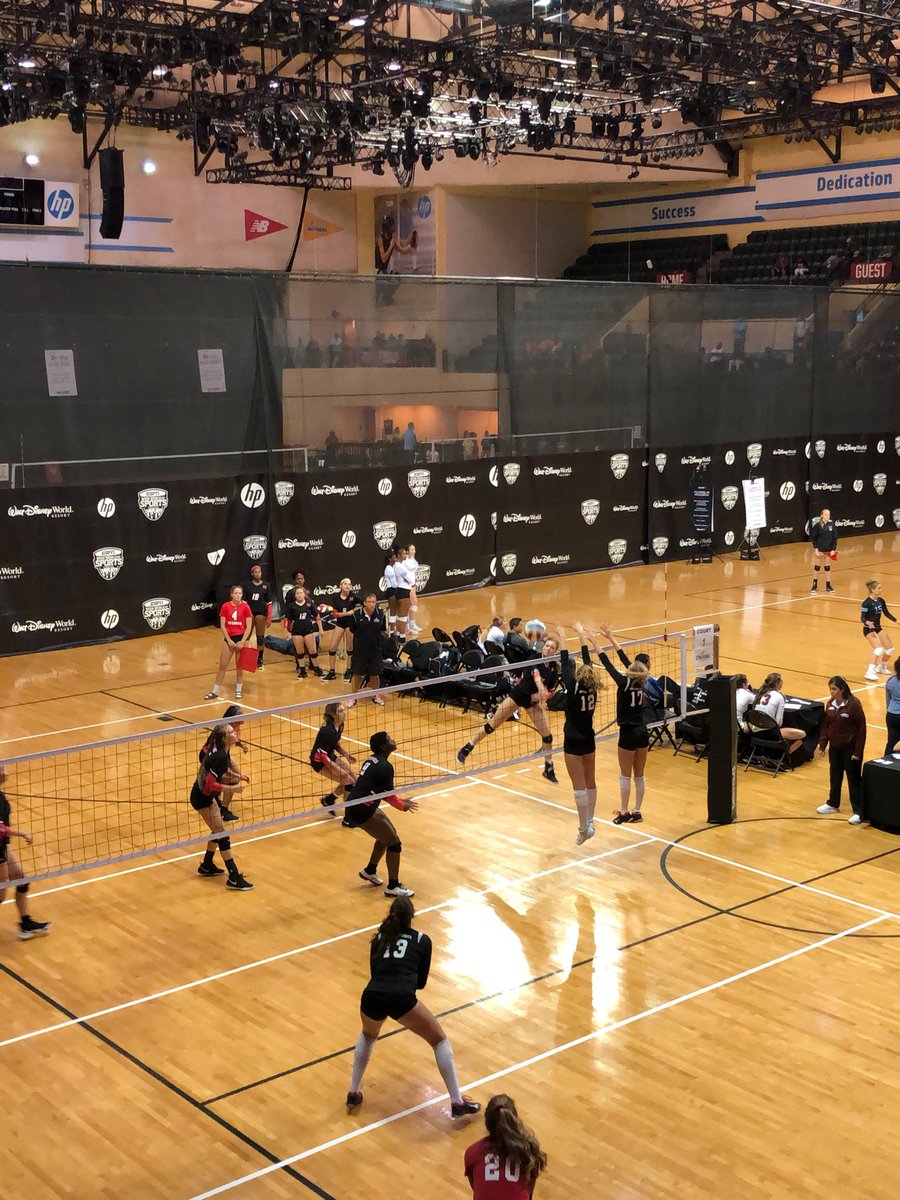 Metrovbtweet's tweet photo. 16 Elite Black continues the CHASE TO GOLD!! LETS. GO. METRO. #alwaysreppinmetro #itsametrothing #metrostrong https://t.co/i8LT02DHFj