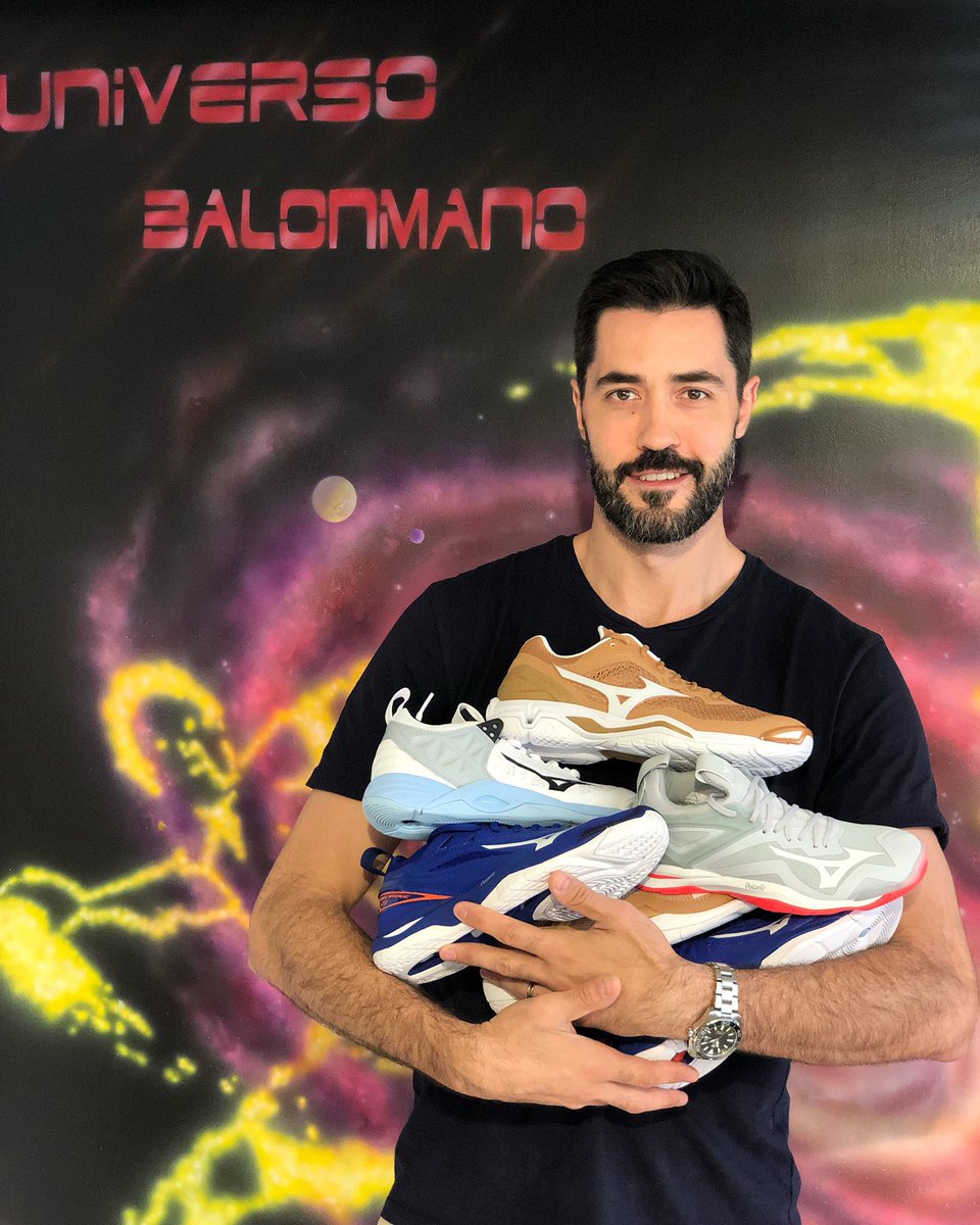 ¡Chic@s del Campus! Ya podéis disfrutar del 30% de descuento en la compra de zapatillas <a href="/mizunoiberia/">Mizuno España</a> a través de nuestro colaborador <a href="/UnivBalonmano/">Universo Balonmano</a> 👟También de un 20% en el resto de productos🎒Hazte con las tuyas en su web o tienda física, identifícate y escoge las tuyas