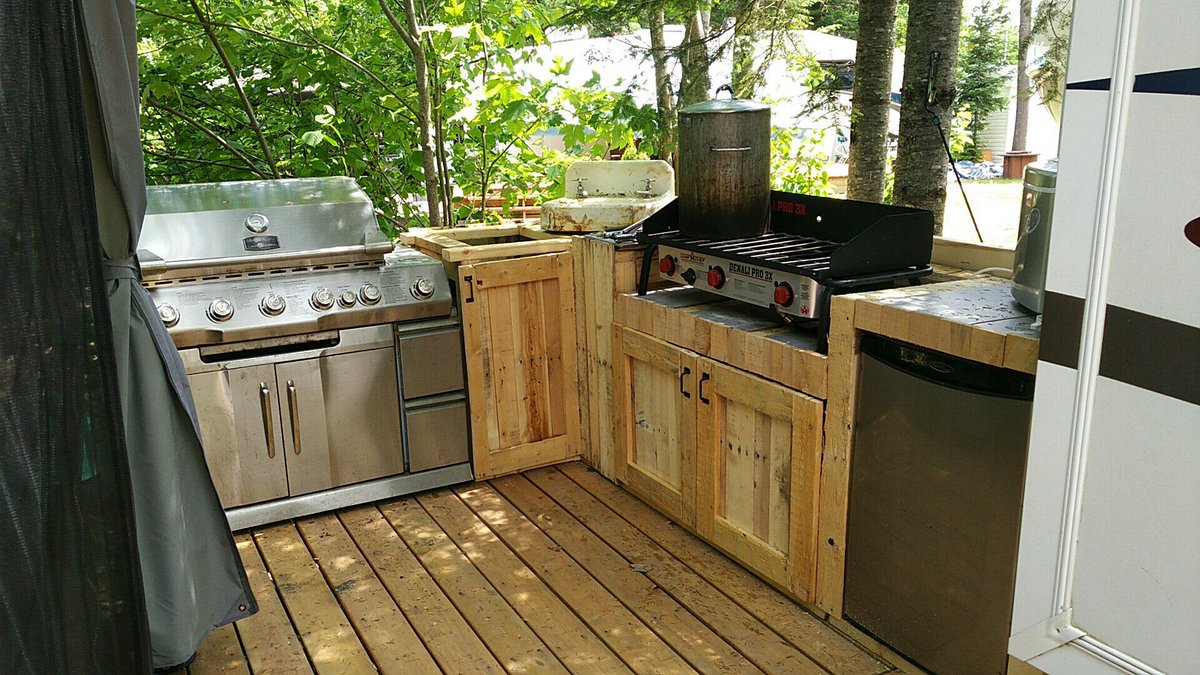 sly__29's tweet photo. Almost done https://t.co/Mcc9ewXnKk