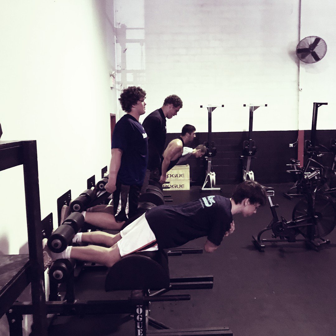 UnleashedAP's tweet photo. Working those GO muscles today! We do posterior movements 3-4x a week to keep athletes healthy and explosive. The front of the body is for show, the back is for GO 🏎️🐎🏁
-🐺
#unleashedathleticperformance #unleashedap #unleashedathlete 
@MalvernPrepFB https://t.co/cvDWmZ4yGn