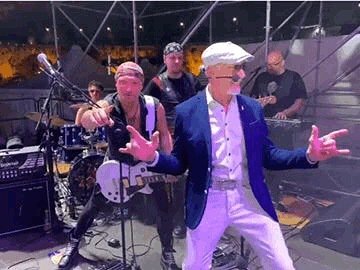 CocktailMaestro's tweet photo. Rock Star Dorelli @themaestrochallenge #cocktailcompetition #cocktails #bars #bartender #amalficoast_ #maiori #realsyrups #campariacademy #campariitalia #dekuyper #schweppes #cocchi https://t.co/68hhRX9TCh https://t.co/InBDtyjgmC