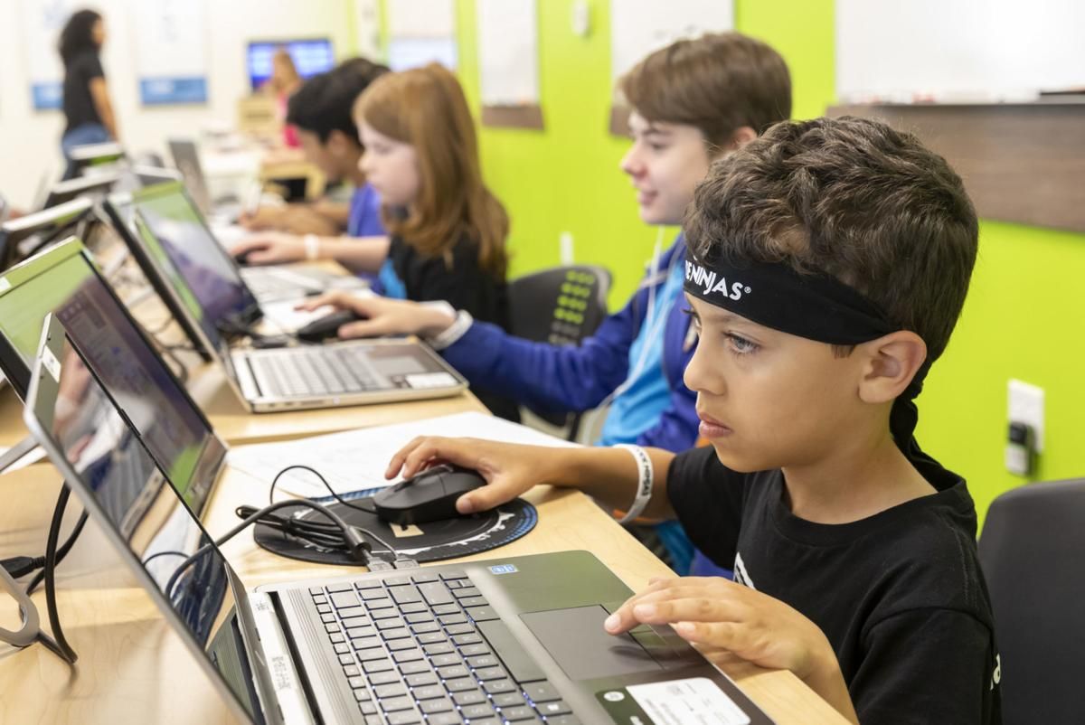 STEMconnector's tweet image. 😎👾🥽 6/26 #STEMdaily: @3M @DiscoveryEd #YoungScientist @SkyOp #INPUTtoIMPACT #Drones @Society4Science #STEM @amazon @payscale #HigherEd @caluofpa @STEMNext @CodeNinjasHQ @IdahoSTEMAC #SummerOfSTEM #CompSci #WomenInSTEM bit.ly/2X6tyNY