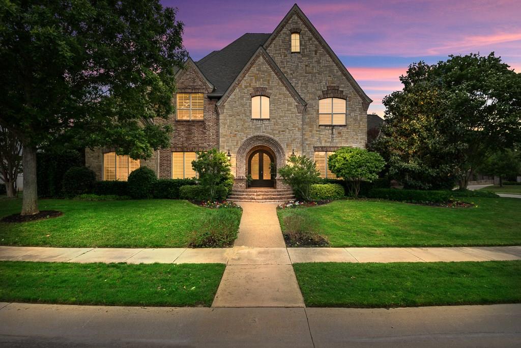 CranstonGroup's tweet photo. Today's #ListingOfTheDay is this stunning &amp; exquisitely #updated #CustomHome in the Cascades of Timarron.

7216 Braemar Terrace | #Colleyville
5 Bed | 5.2 Baths | 6,200 SqFt
4 Living Areas | 2 Dining Areas | 4 Fireplaces
Executive Office | Media Room | Game Room
Resort Style Pool https://t.co/mCkgh6WOLT