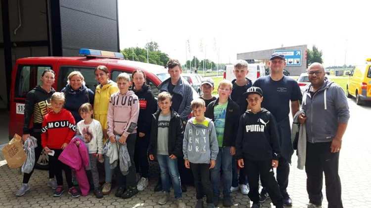 Brandweer krijgt visite: DEN OEVER – De brandweer van Den Oever keek vreemd op toen zij terug kwamen van een klus op de dlvr.it/R7KwXL