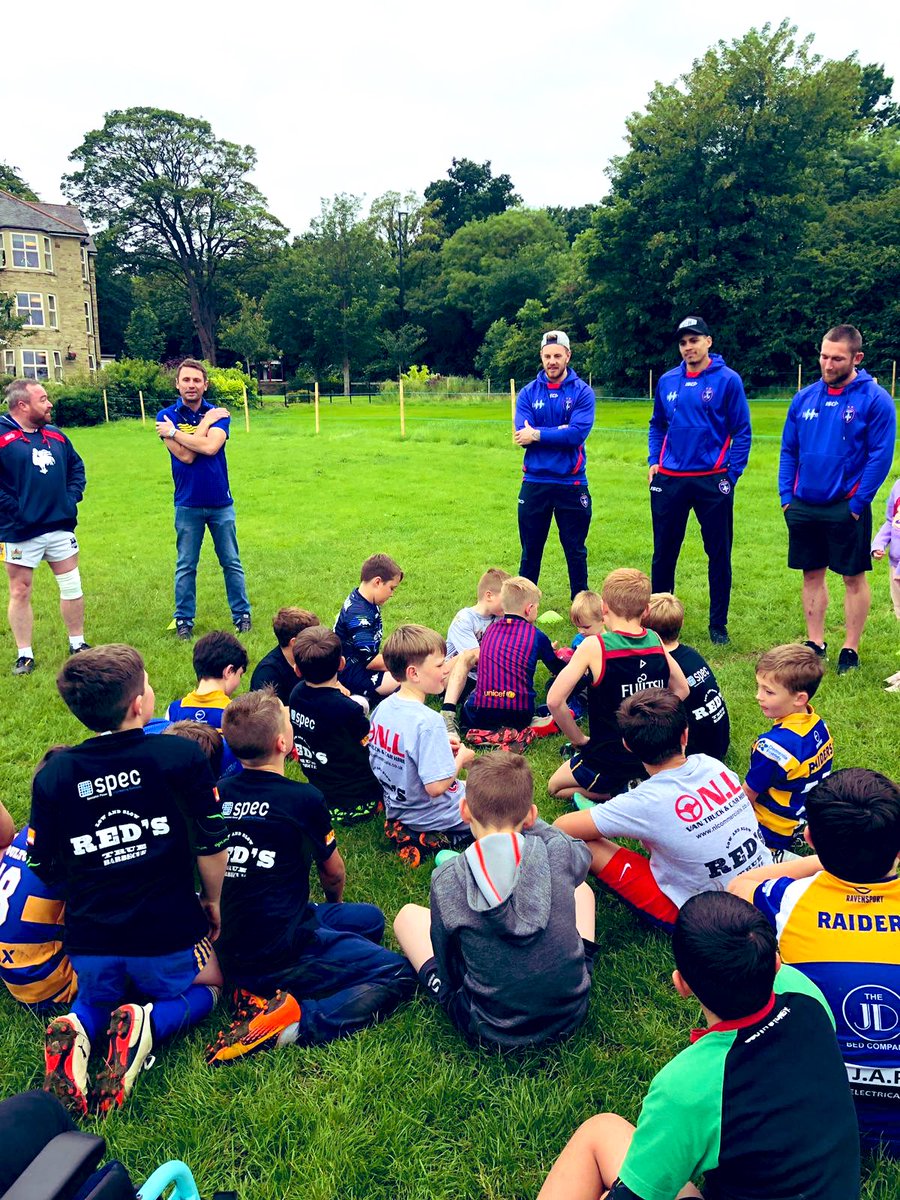 WTrinityRL's tweet photo. We’ve been down to @OultonRaiders for the #ambassador club roadshow again this evening with @TomJohnstone01 @BenJonesbishop &amp; Tyler Randel. 

#Trinspired 

🔴⚪️🔵 https://t.co/YfGO89a3V8