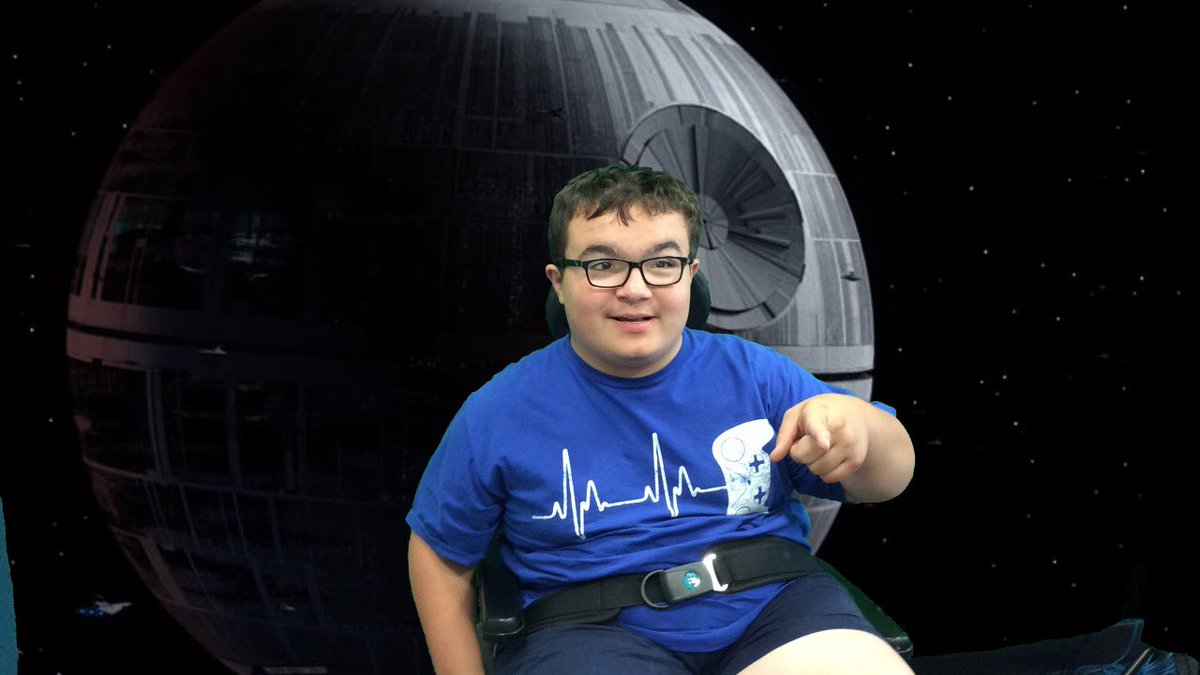 MrsPurcell1's tweet photo. Another great day at @lemontlibrary STEAM lab. Learned about microscopes and used the Star Wars green screen!! #sd113a https://t.co/NdmlaAXdQZ