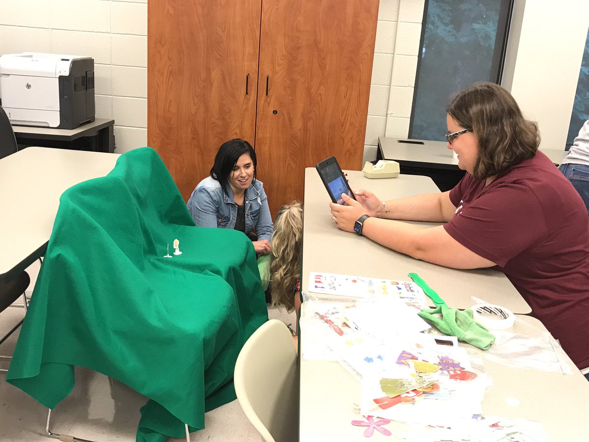 aundreajenkins's tweet photo. Playground sessions with mini green screen! #gcsk12 #gcsp24 @aslutsky @SandyEngbarth @lmontgo https://t.co/i63zVkhqoJ