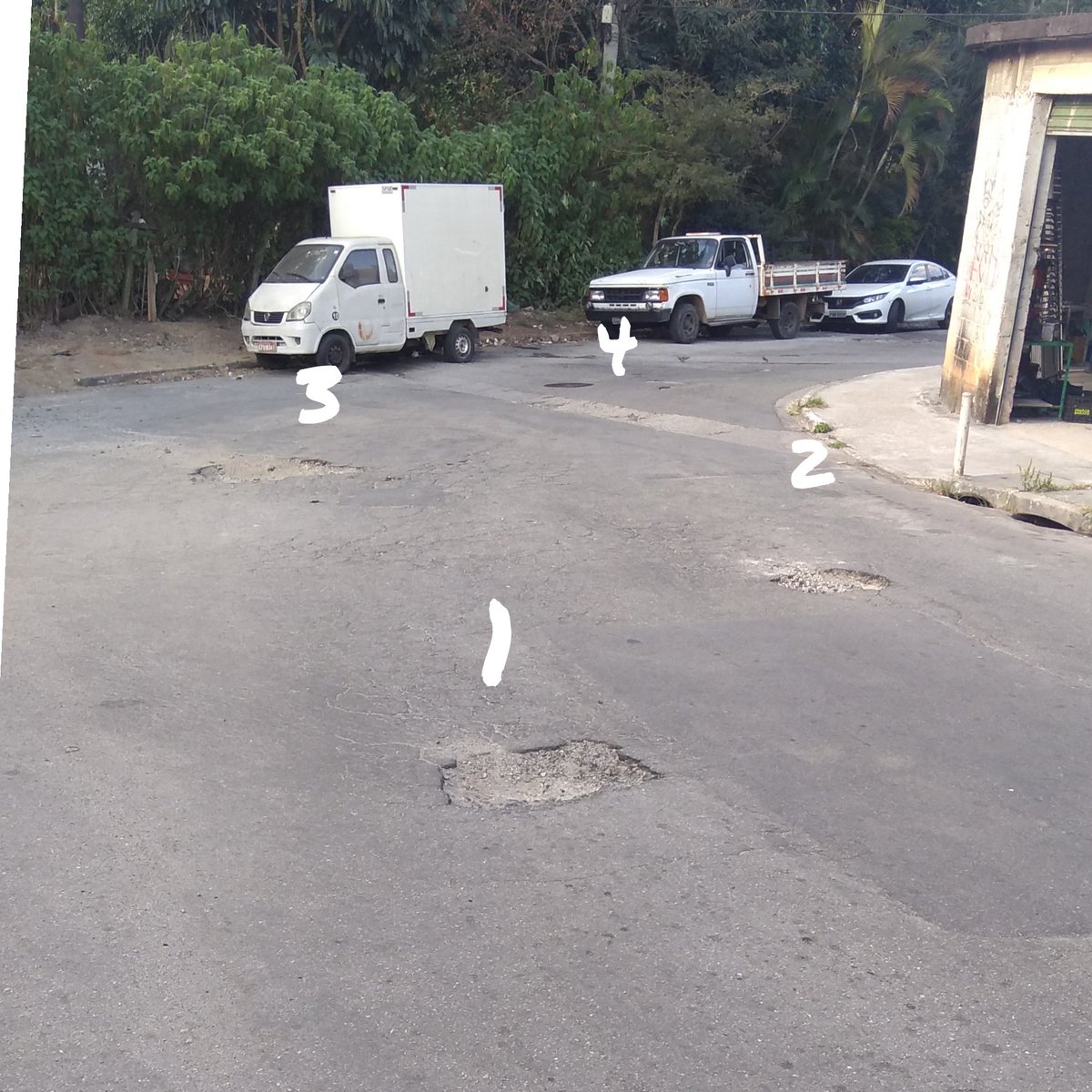 klf_nando's tweet photo. #BDSP @rodrigobocardi @sabina_simonato @gloria_vanique 
Vamos mudar o nome da rua aqui no Conjunto Turística para '' ruas dos buracos '' cadê o dinheiro dos impostos!!!!!  #mecânicoficafeliz😁
Vergonha dos políticos!!!! https://t.co/mOWOqiPK7r