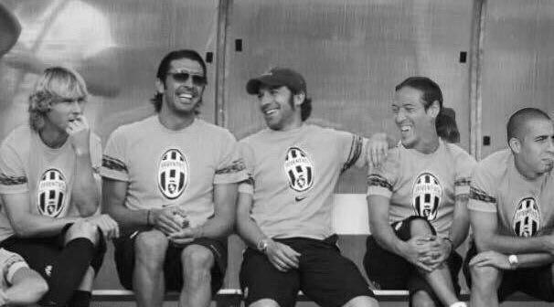 Fla_blane's tweet photo. Questi 5 qui sotto alla @juventusfc possono fare ciò che vogliono come e quando vogliono...perché come hanno fatto 13 anni fà, faranno sempre e comunque il bene della Juve.
#Buffon #buffonback https://t.co/I9HpUxscdH
