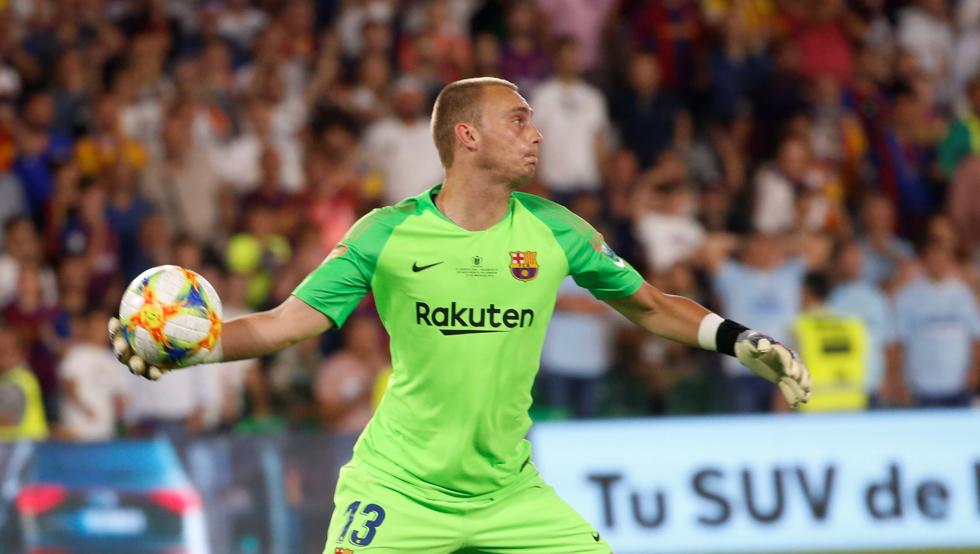 Frame_SP0RTS's tweet photo. El Fútbol Club Barcelona y el Valencia Club de Fútbol han llegado a un acuerdo para el traspaso del jugador Jasper Cillessen. El conjunto valenciano pagará al Barcelona 35 millones de euros por el portero holandés. 
#Cillessen https://t.co/A5b18N46PM
