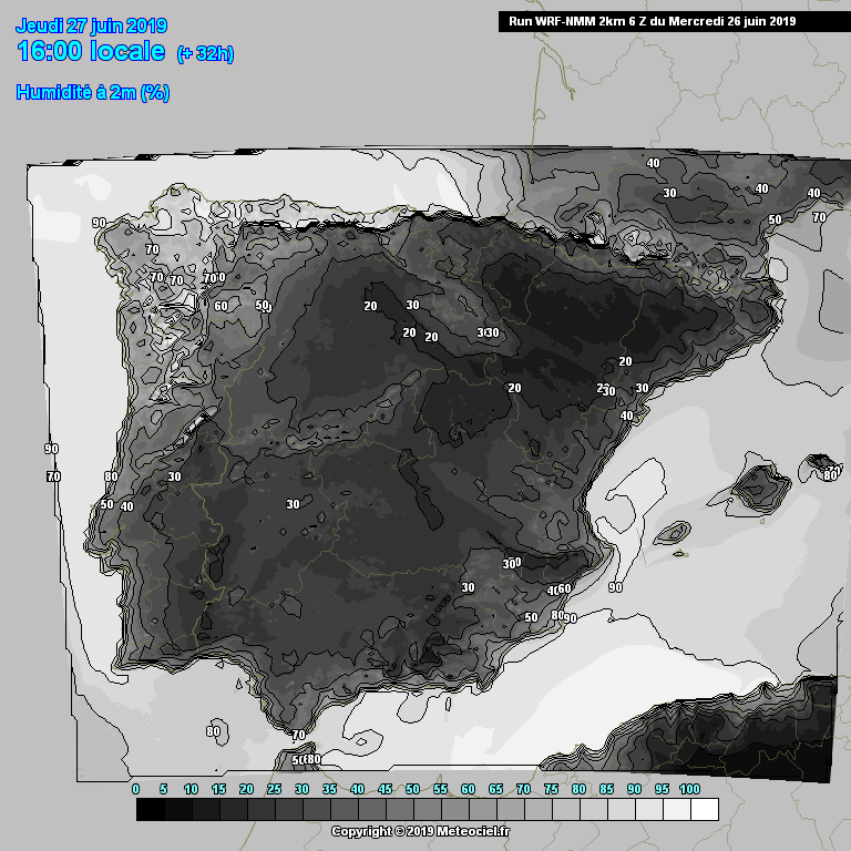 alexmegapc's tweet photo. Molta i molta atenció, estem parlant de divendres jo el primer, però demà les condicions seran molt perilloses per incendis forestals tocarem 40 graus, mirem WRF-NMM 2km, a les 14h tindrem humitats del 20%-30%  exceptuant costa, vent passara de gregal a sud recalfant! #324eltemps https://t.co/xOQJRTr9MX