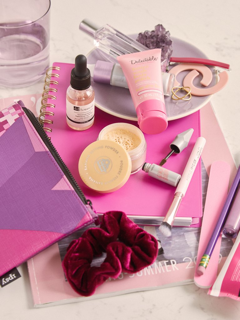 IPSY's tweet photo. When pinkโs more than a color, itโs your way of life. (And your Glam Bag products fit in perfectly.) || @bellapierre_USA @benefitbeauty @cakebeauty @dr_botanicals @elizabethmott #ipsy #ipsyBlockParty https://t.co/tqNoqN9rzM