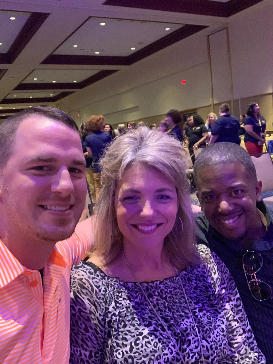 brangrov's tweet photo. Enjoying this AVID day with good people !!       #AVIDSI19 #ThisIsAVID https://t.co/0JwN1EXh60