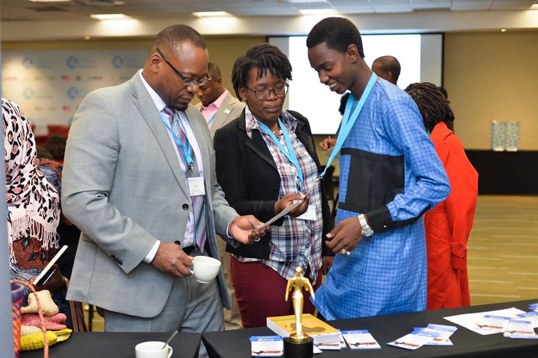 BoubouSangho's tweet photo. Mandela Washington Fellowship 2018 regional convening gathering in South Africa
#MWFCon19 #SouthernAfrica, #YALI2018USAID 
#SouthernAfrica #ExchangePrograms-U.S.
 #IREX #MandelaFellows #InternationalExchange #Alumni, #USDepartmentofState
#MWFConv2019, #MWF2018
#UIOWA #Bouboulait https://t.co/qwy5Vahmwi