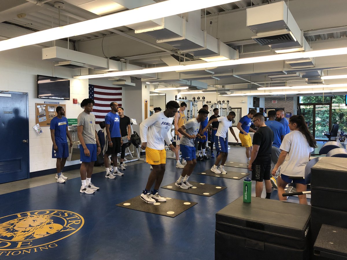 HofstraMBB's tweet photo. Getting our bodies 💪! There is no one better than @CoachWeights! Thanks for all he does for our program. Great start to the day! #DominateTheDay #RoarWithPride https://t.co/AdDfTuFq9t