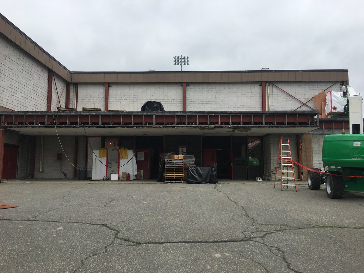 FRPSsupt's tweet photo. Today @SuffolkBuilds use #laser #technology tied to #GPS to #pinpoint exact locations to the % #millimeter for placement of sewer drainage & continues the #abatement #replacement & structural reconfiguration of Urban Fieldhouse - Steel will be arriving soon #LetsGetVertical 🏗️🚧 https://t.co/3sCvrOF2Zk