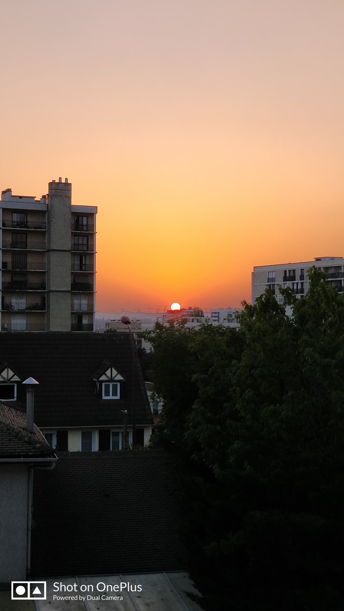homecinema94's tweet photo. Coucou toi #plusque3jours 🤔 #canicule #vivementlafin 🤞 https://t.co/rqqLdwAe6H