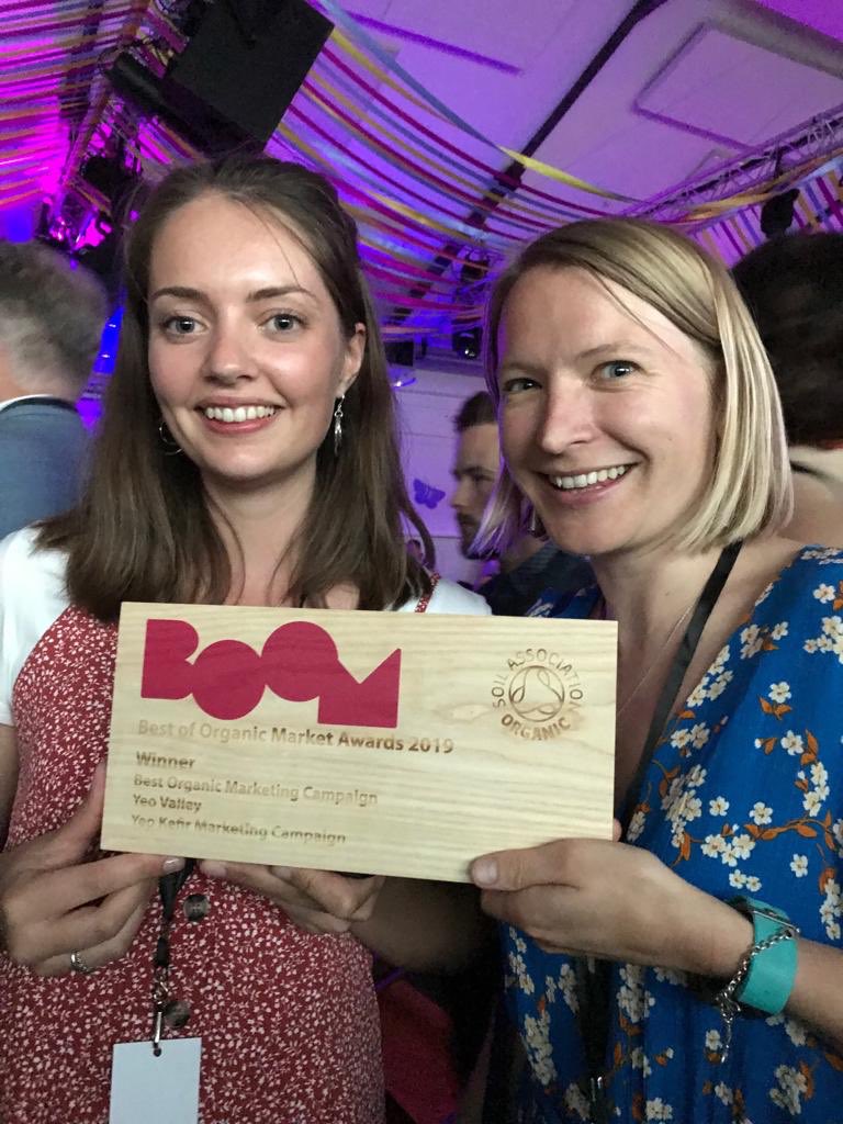 yeovalley's tweet photo. Celebration time 🎉 
We’re over the moon to have won best marketing campaign for the launch of Yeo Valley Kefir at the #BOOMawards this evening!

Here’s Molly and Tor, proudly showcasing our award 🏆 https://t.co/CMUUyeXjzK