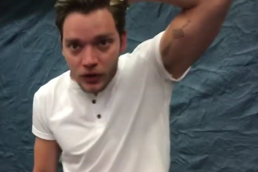 monoxsflicker's tweet photo. YO, LOOK HOW BUFF HE IS 😍😍😍😍😍😍😍😍 CHOKE ME DADDY https://t.co/ToWih008Jc
