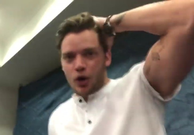 monoxsflicker's tweet photo. YO, LOOK HOW BUFF HE IS 😍😍😍😍😍😍😍😍 CHOKE ME DADDY https://t.co/ToWih008Jc