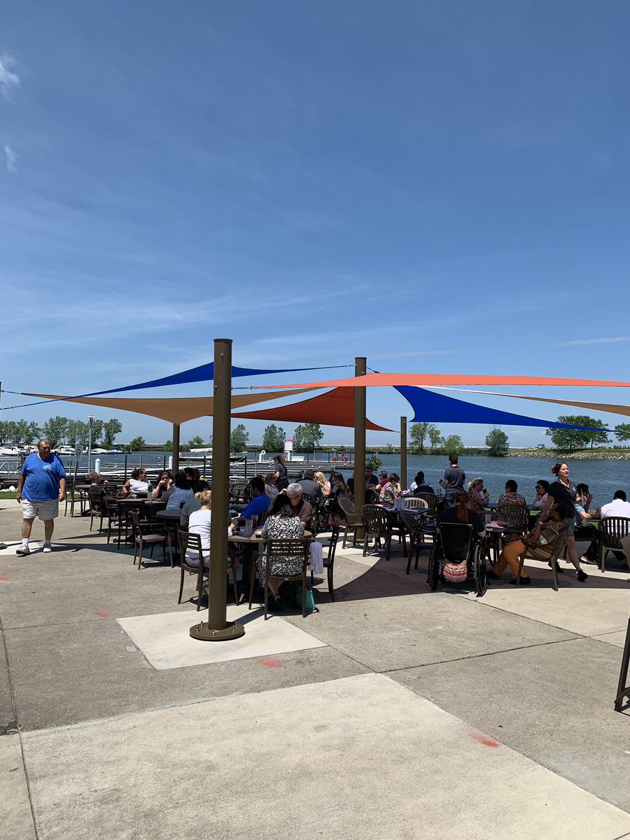 JRodMcC's tweet photo. The hottest patio in #TheLand just got a little cooler β±π - come on down to #e55onthelake and check out our new shade sails! #lakefrontdining #shorelineshade https://t.co/vXlwBRYNMn